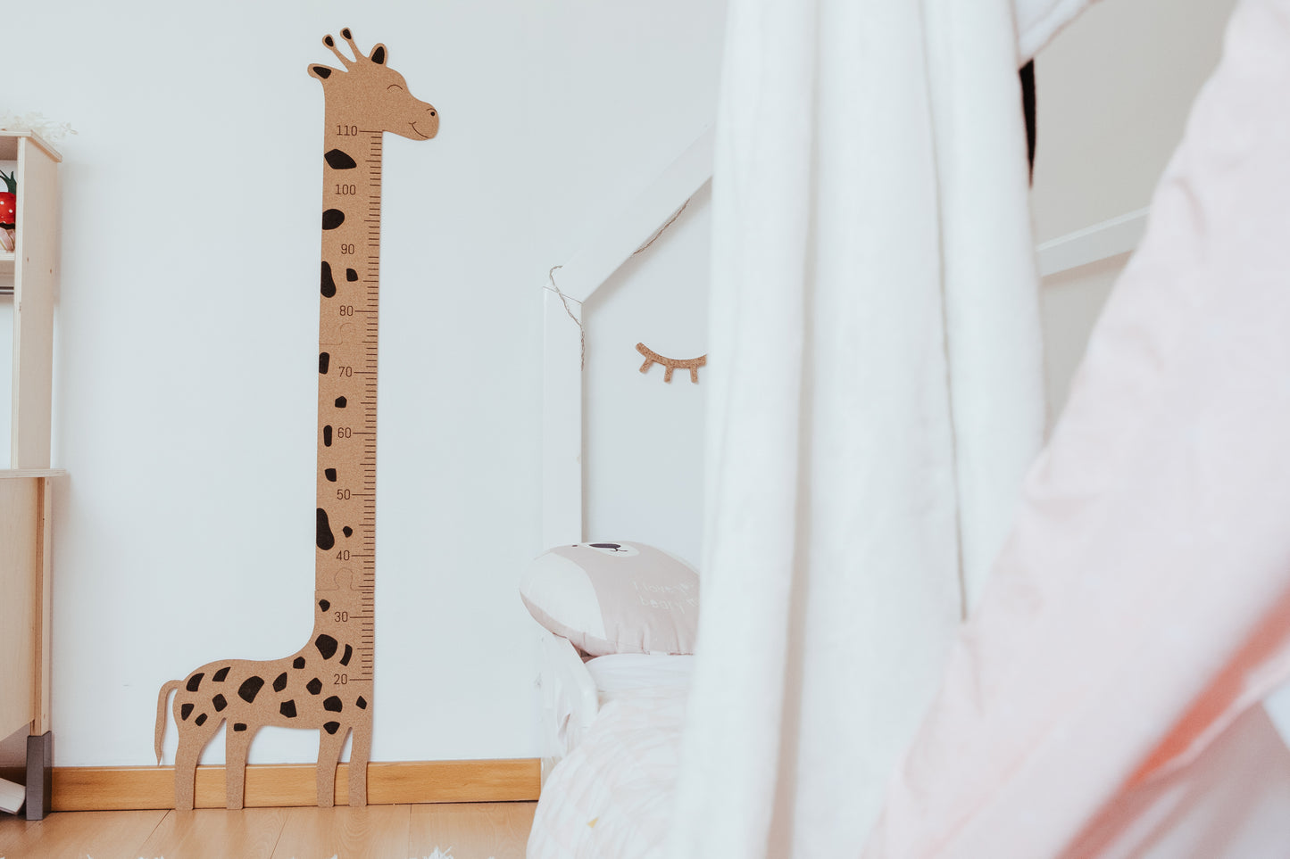Régua de cortiça em formato de Girafa
